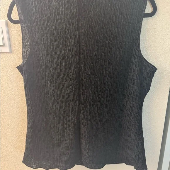 H&M Black Sleeveless Mandarin Collar Button Down - Picture 3 of 4